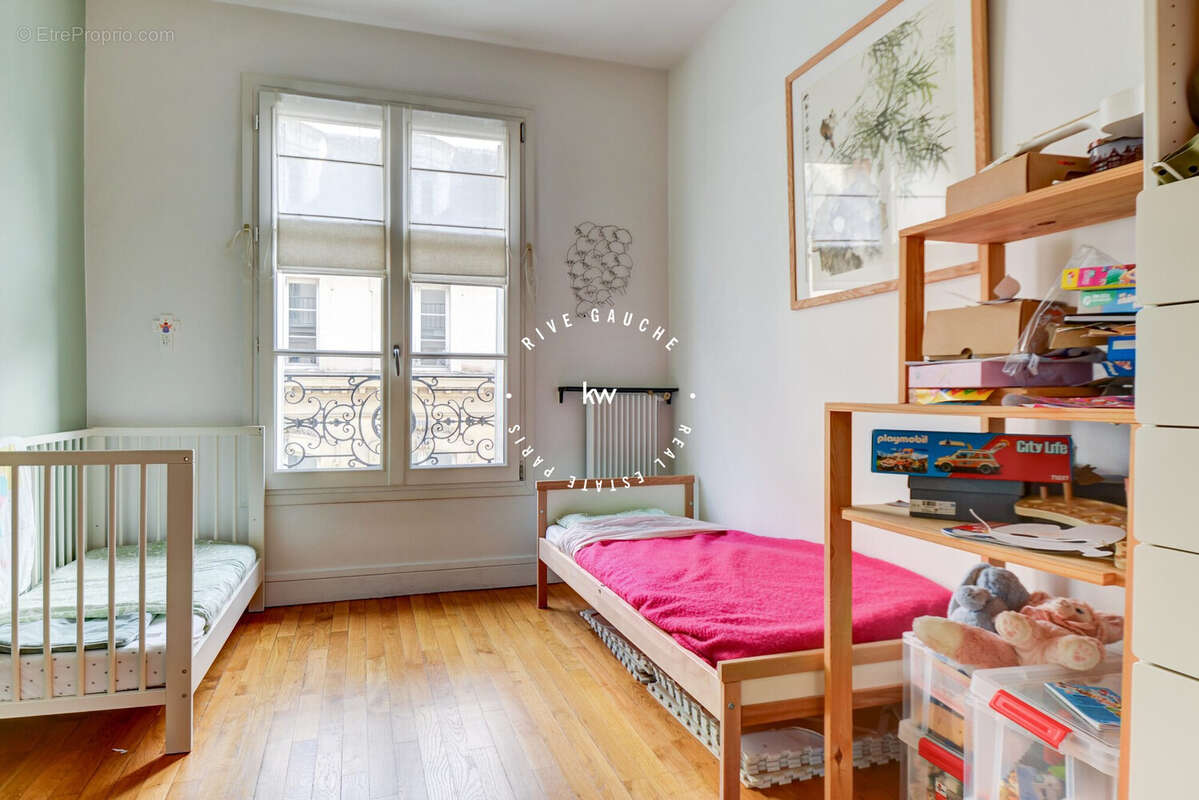 Appartement à PARIS-8E