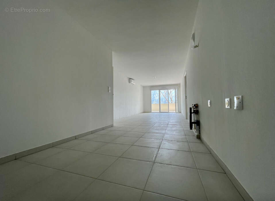 Appartement à GILETTE