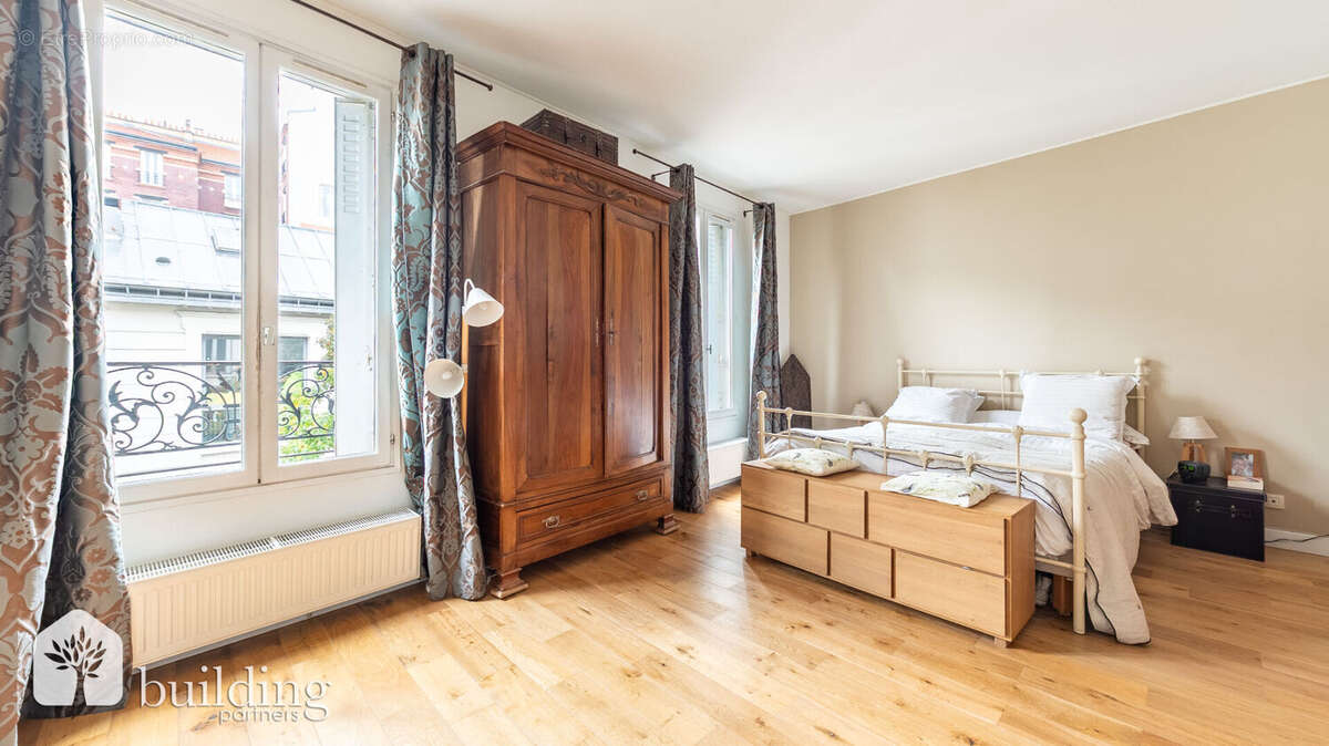 Appartement à LEVALLOIS-PERRET