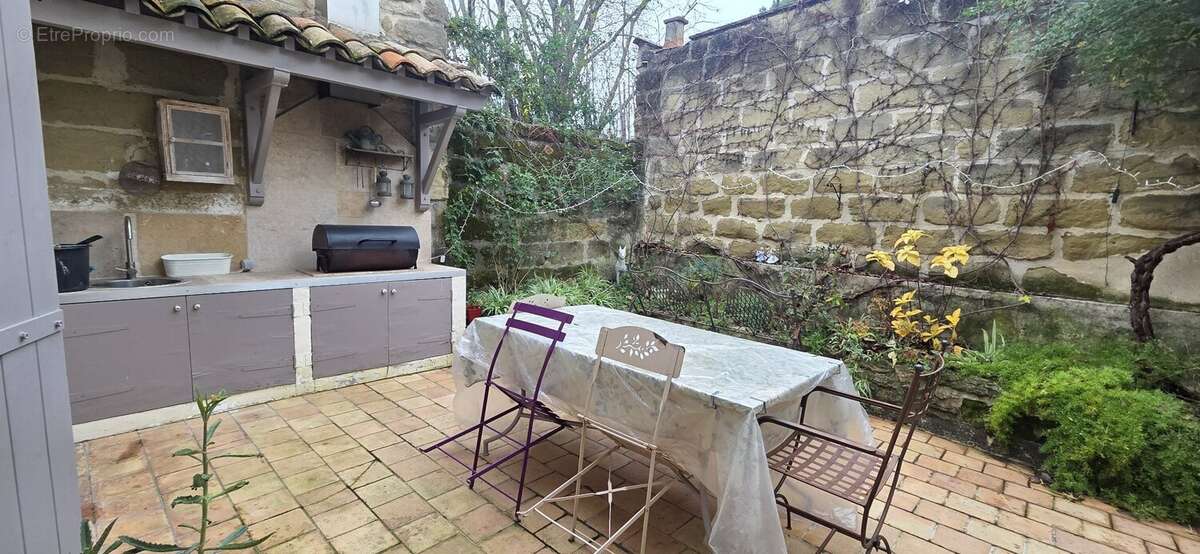 Maison à SAINT-QUENTIN-LA-POTERIE