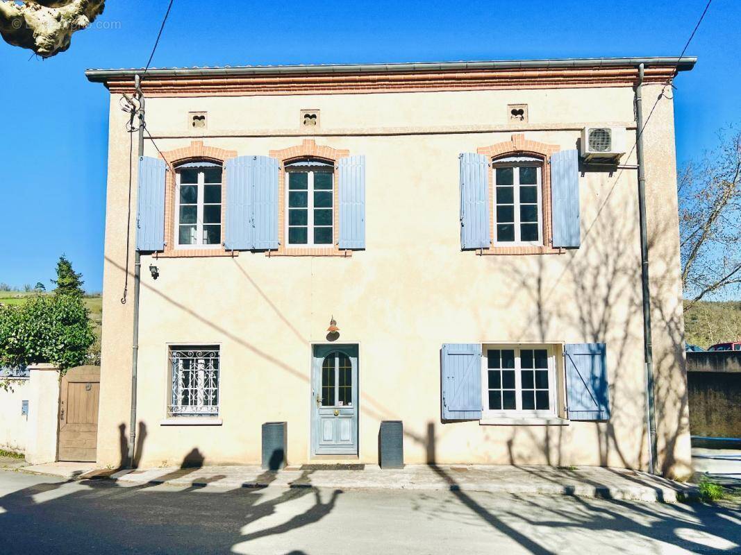 Maison à SAINT-JUERY