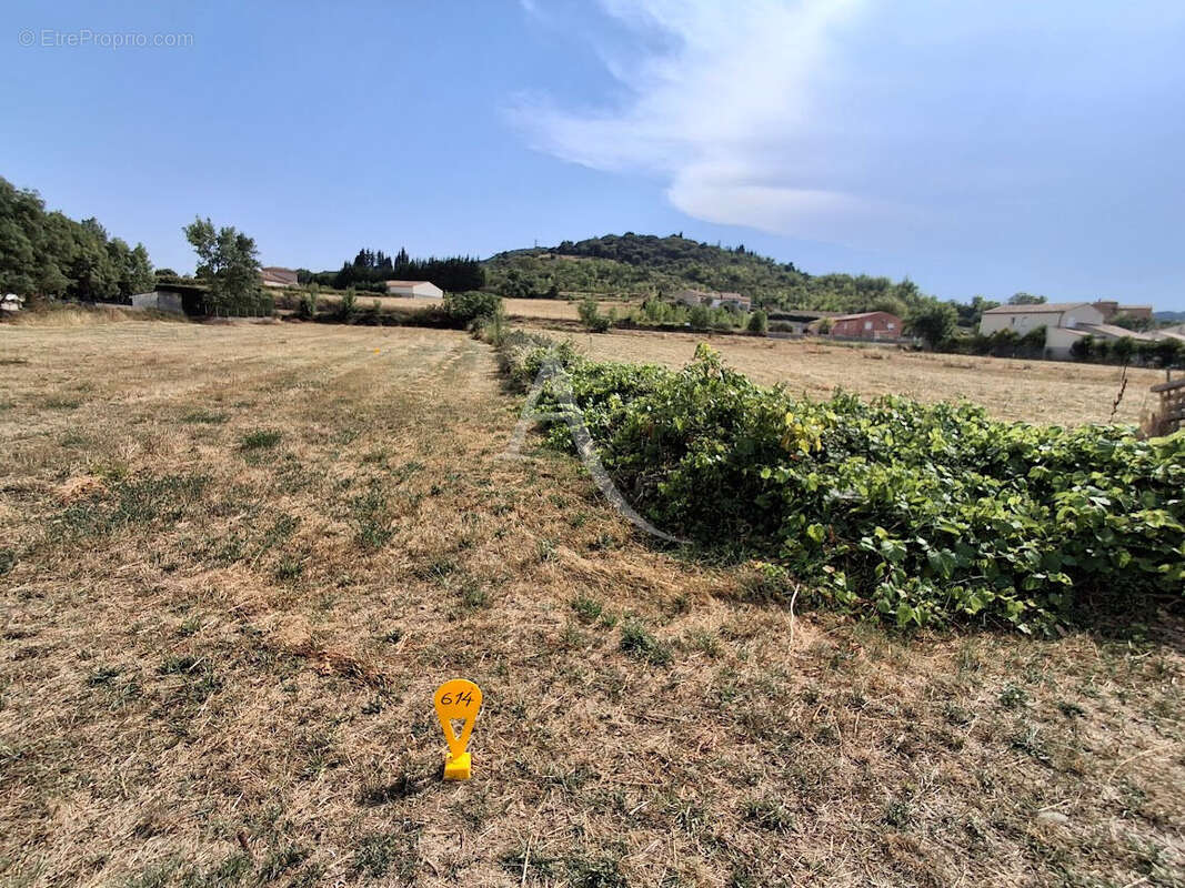 Terrain à LE PRADAL