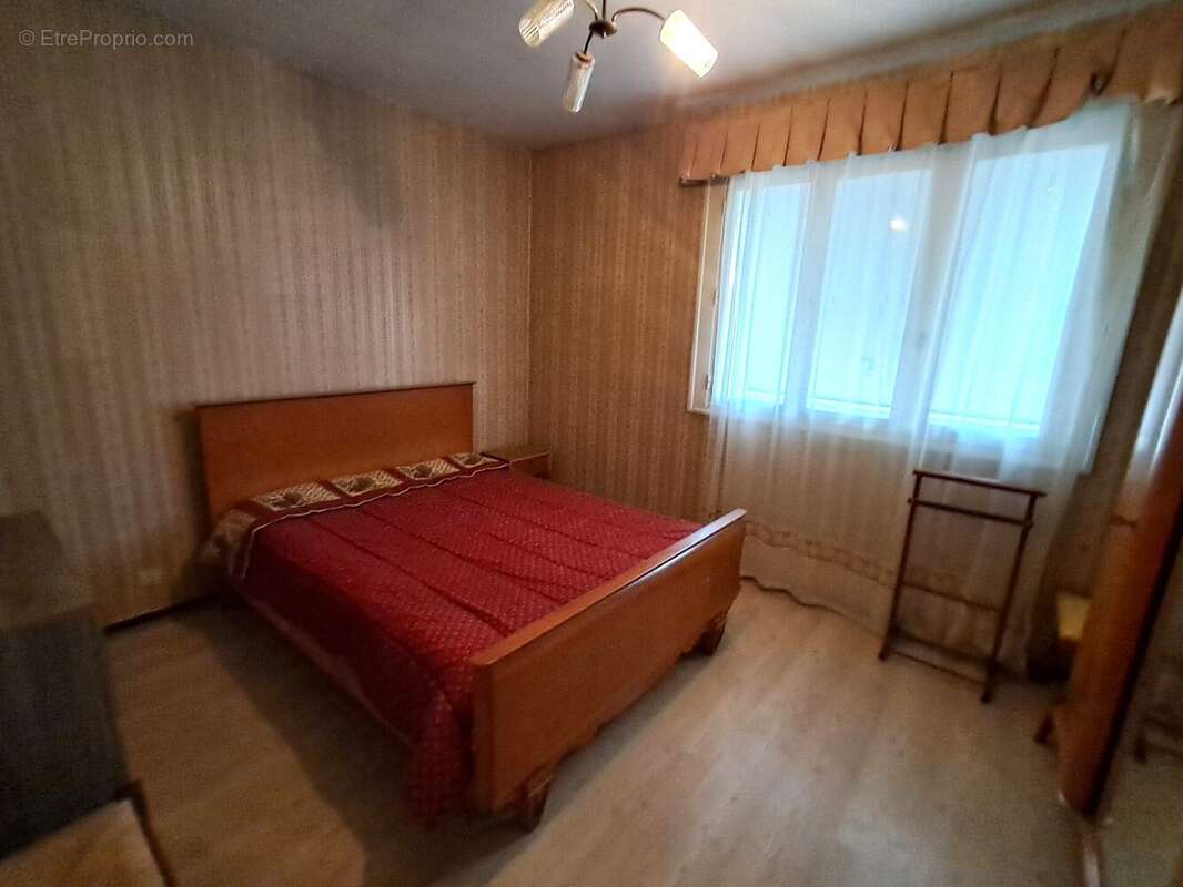 Maison à COLAYRAC-SAINT-CIRQ