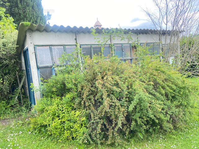 Belle maison de caractère sur terrain de 746 M2 - photo 11