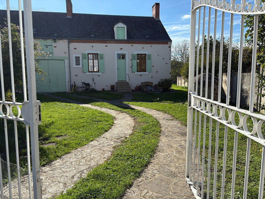 Maison à BADECON-LE-PIN