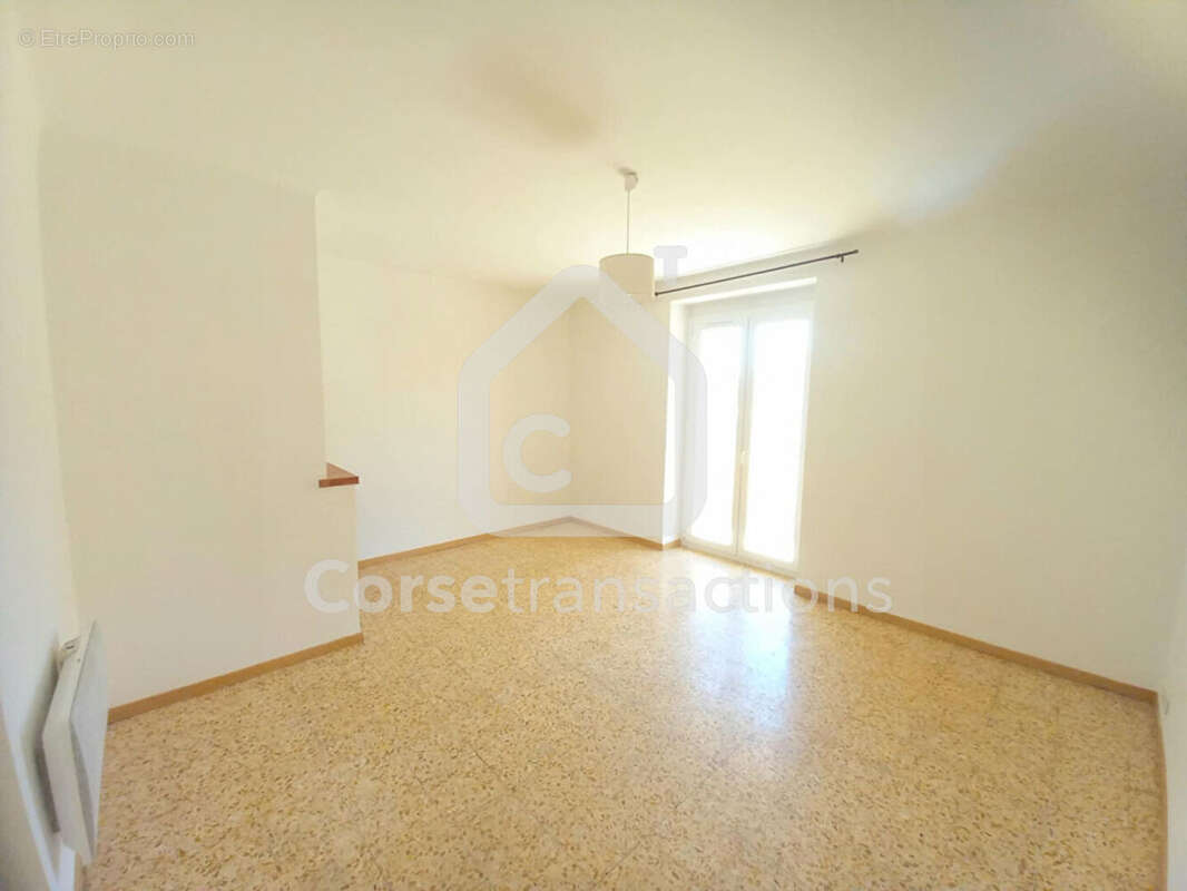 Appartement T3 Ajaccio 67 m2 - photo 3
