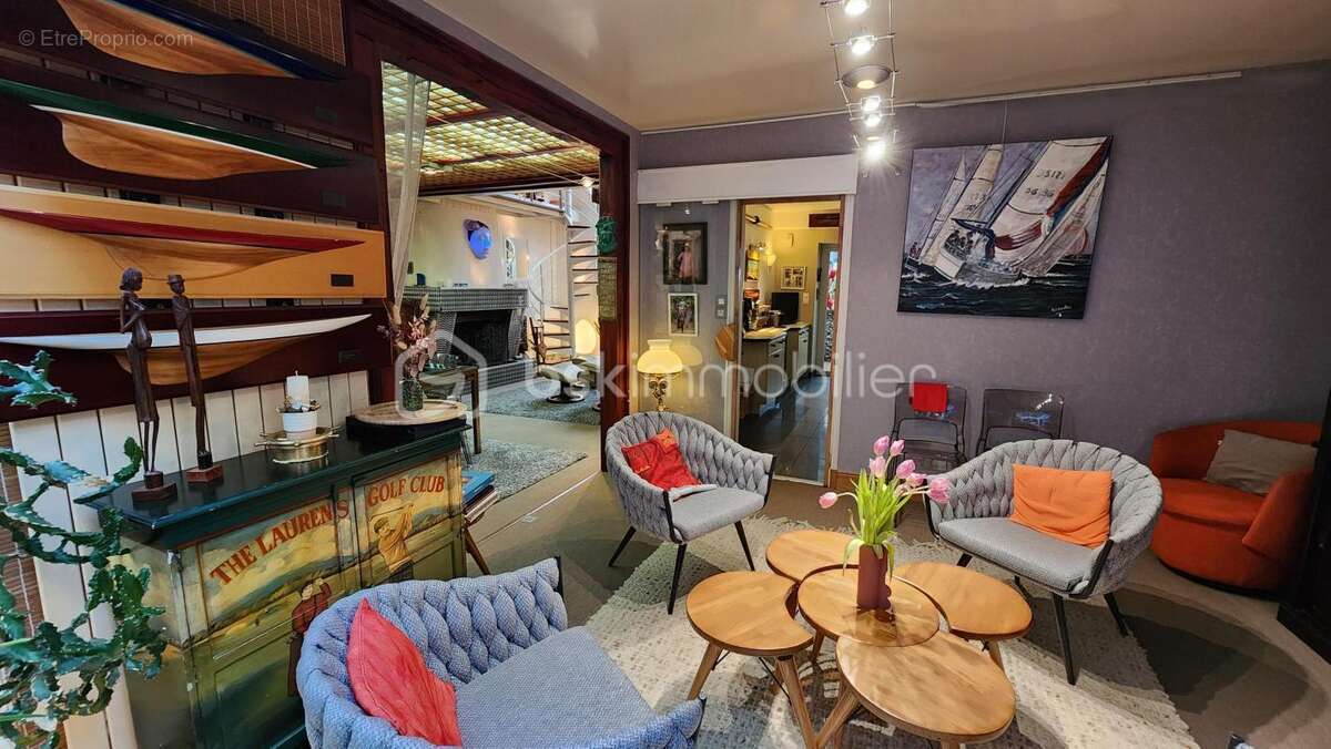 Maison à SOULAIRE-ET-BOURG