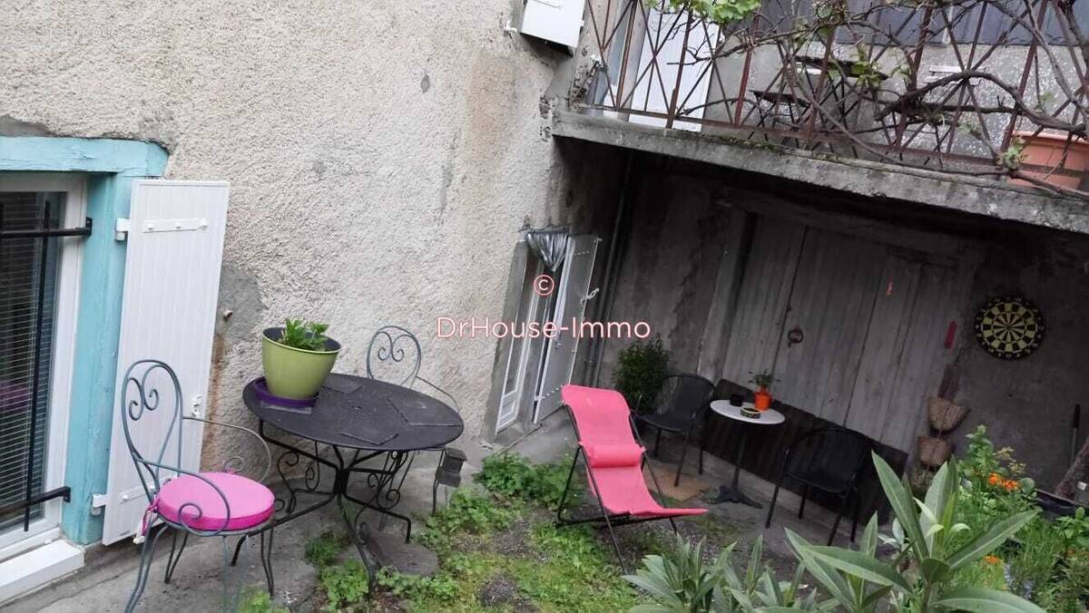 Maison à CUXAC-CABARDES