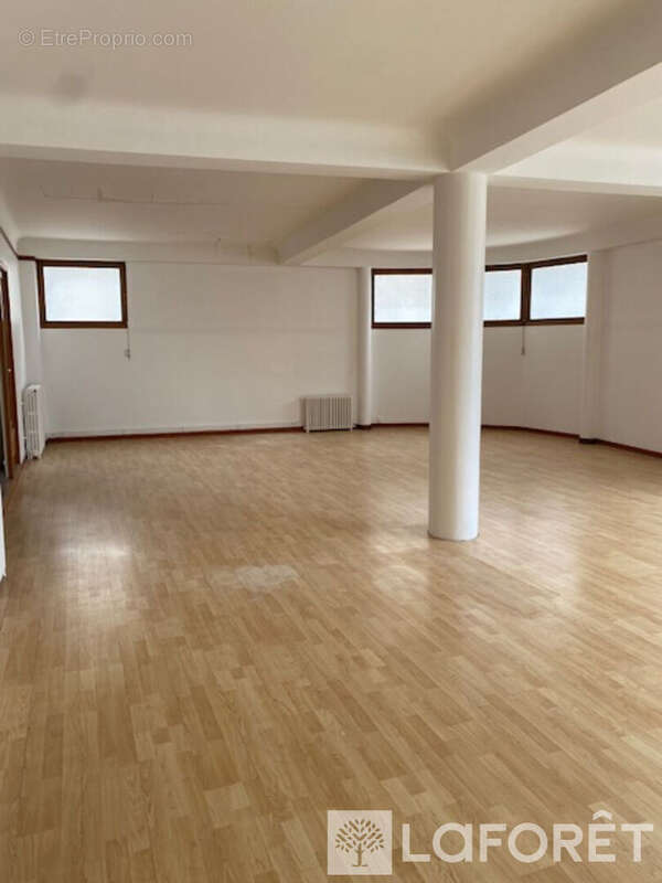 Appartement à SAINT-JEAN-D'ANGELY
