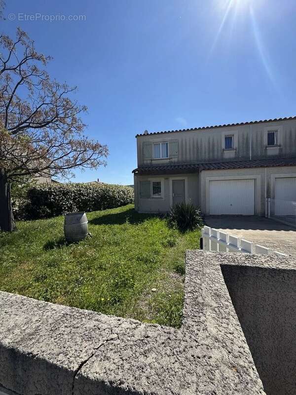 Maison à MONTREDON-DES-CORBIERES