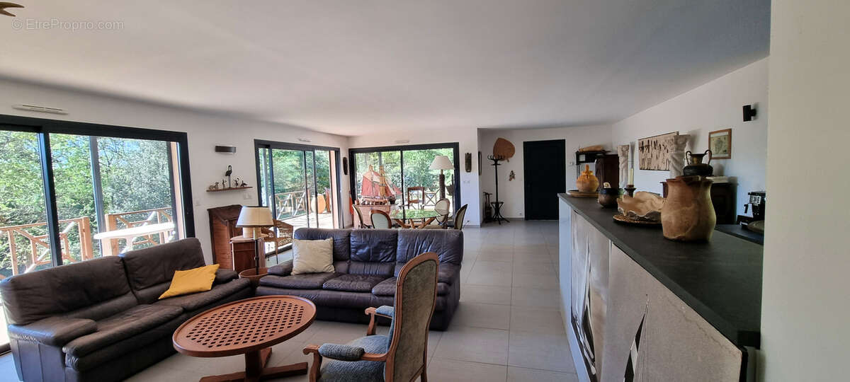 Maison à CAZILHAC