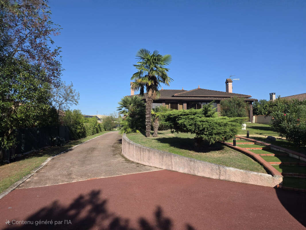 Maison à CASTELGINEST