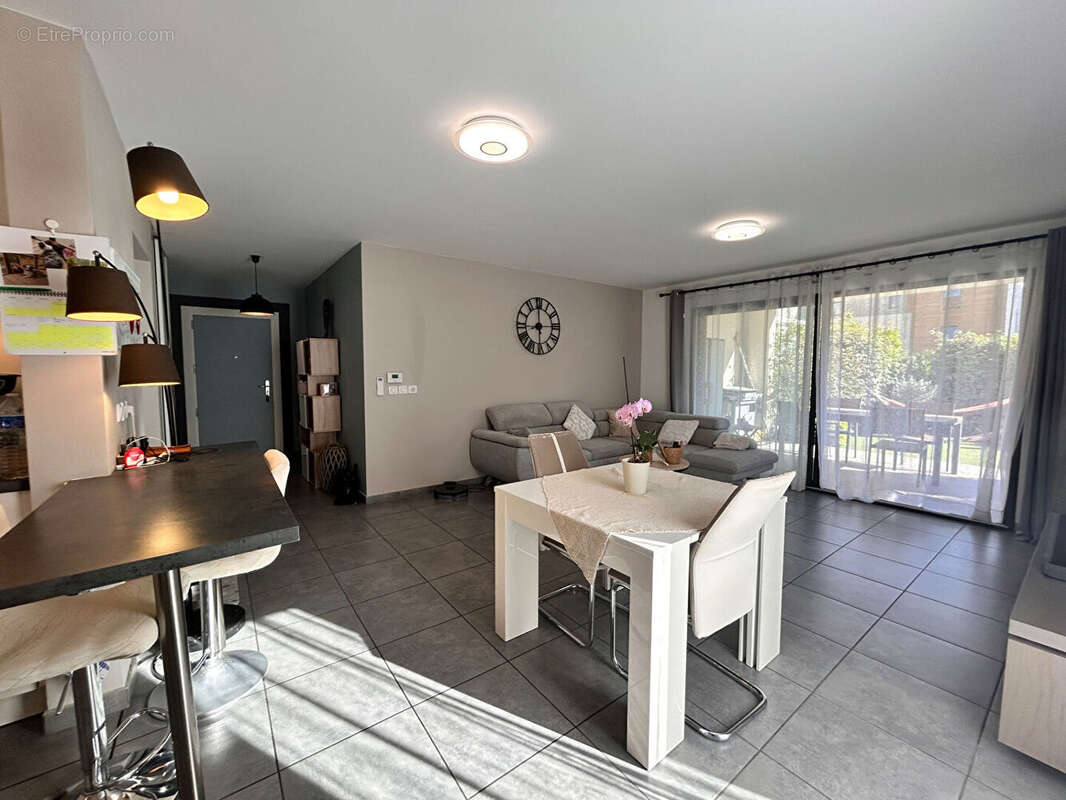 EXCLUSIVITE - Hyper centre - Appartement F3  avec jardin - photo 3