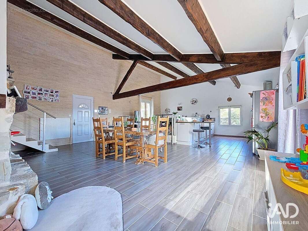 Maison 132 m² à Taussac-La-Billiere  - photo 7