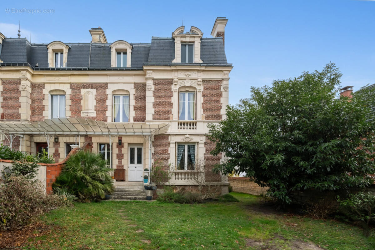 Maison à LE VESINET