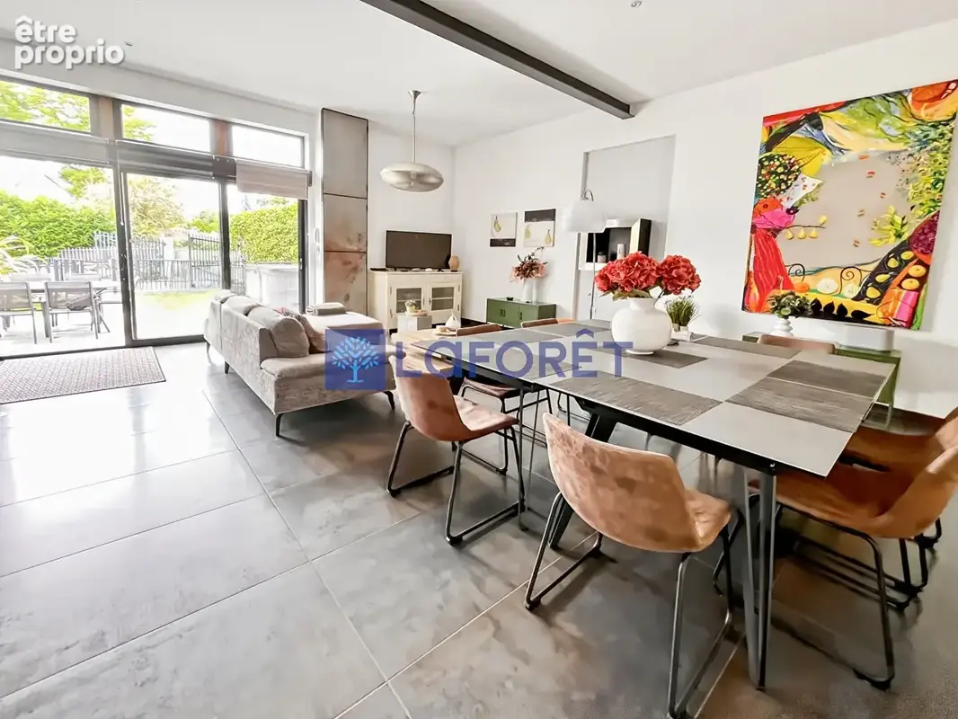 Ensemble Immobilier de Prestige - 300 m² - 3 Logements - Azay-le-Rideau - photo 2