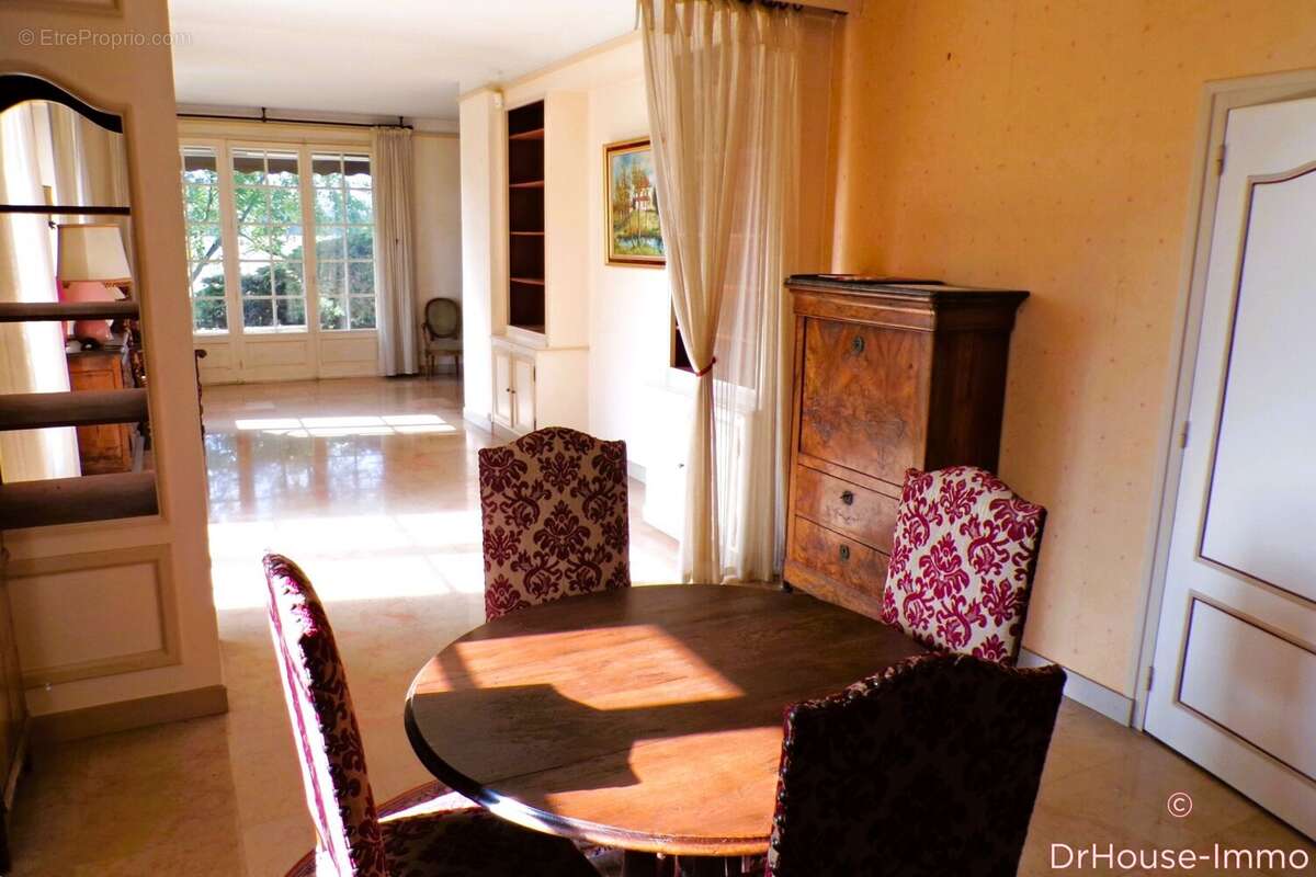 Maison à LADOIX-SERRIGNY