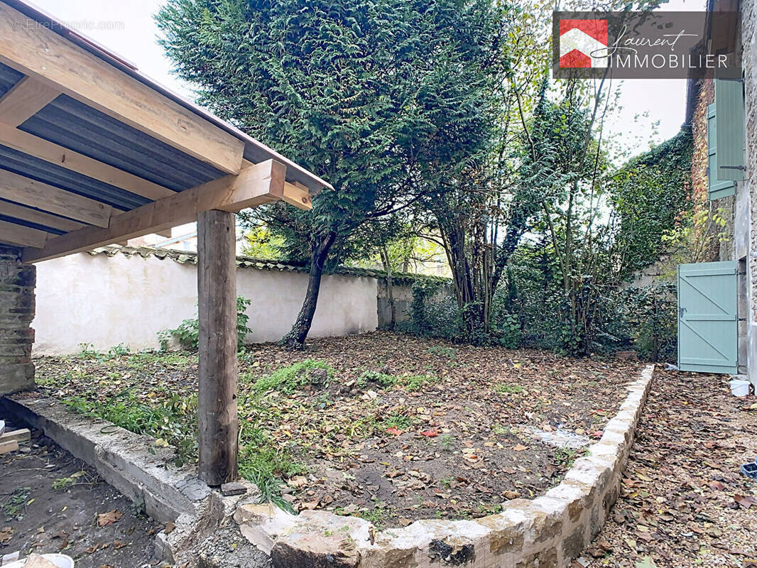 Maison à PONT-DE-VAUX