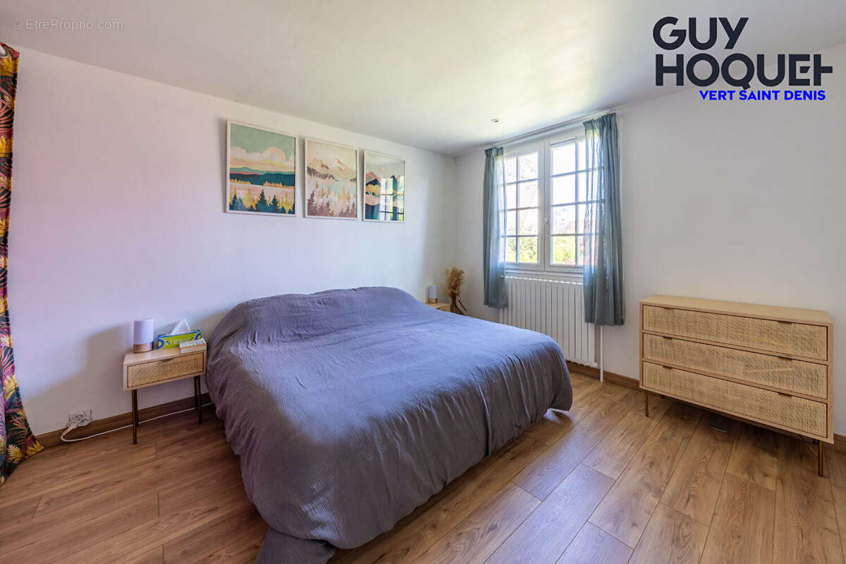 Maison à VERT-SAINT-DENIS