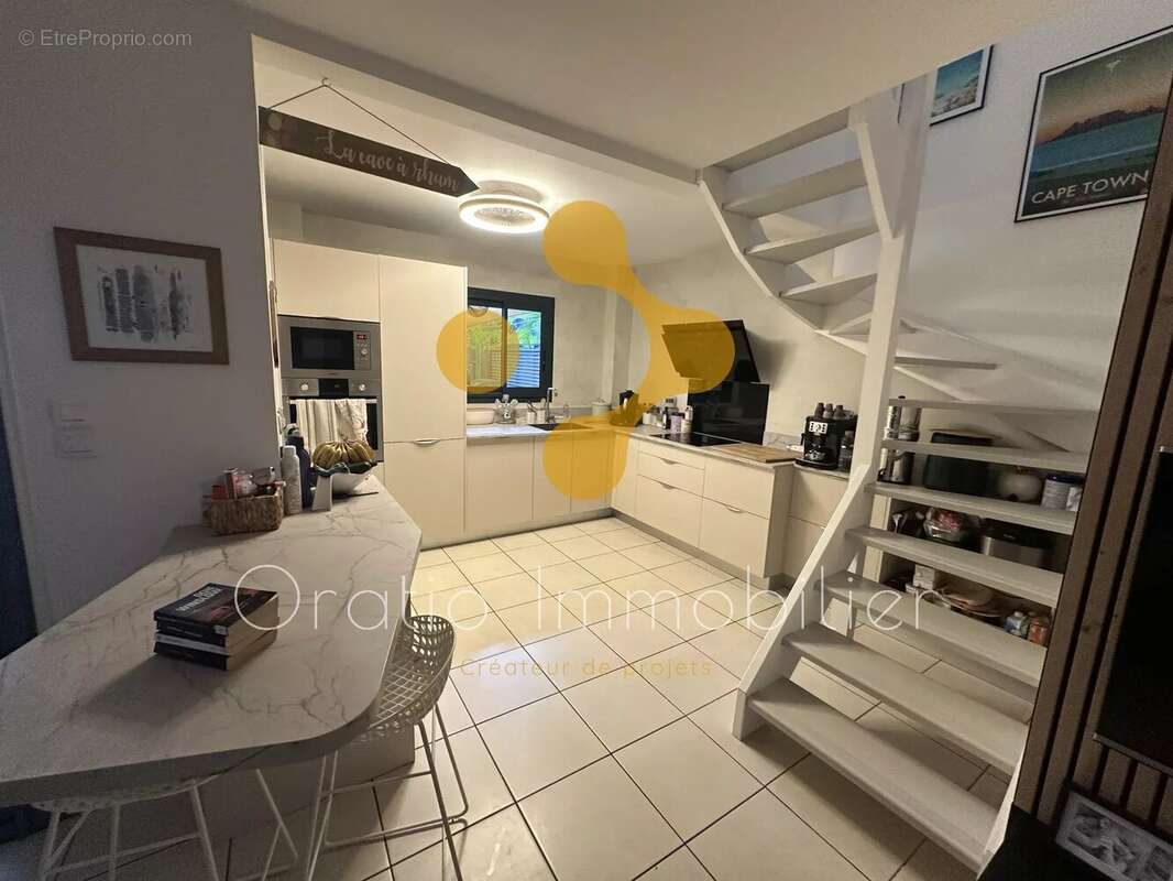 Maison 99 m² à Saint-Paul  - photo 7