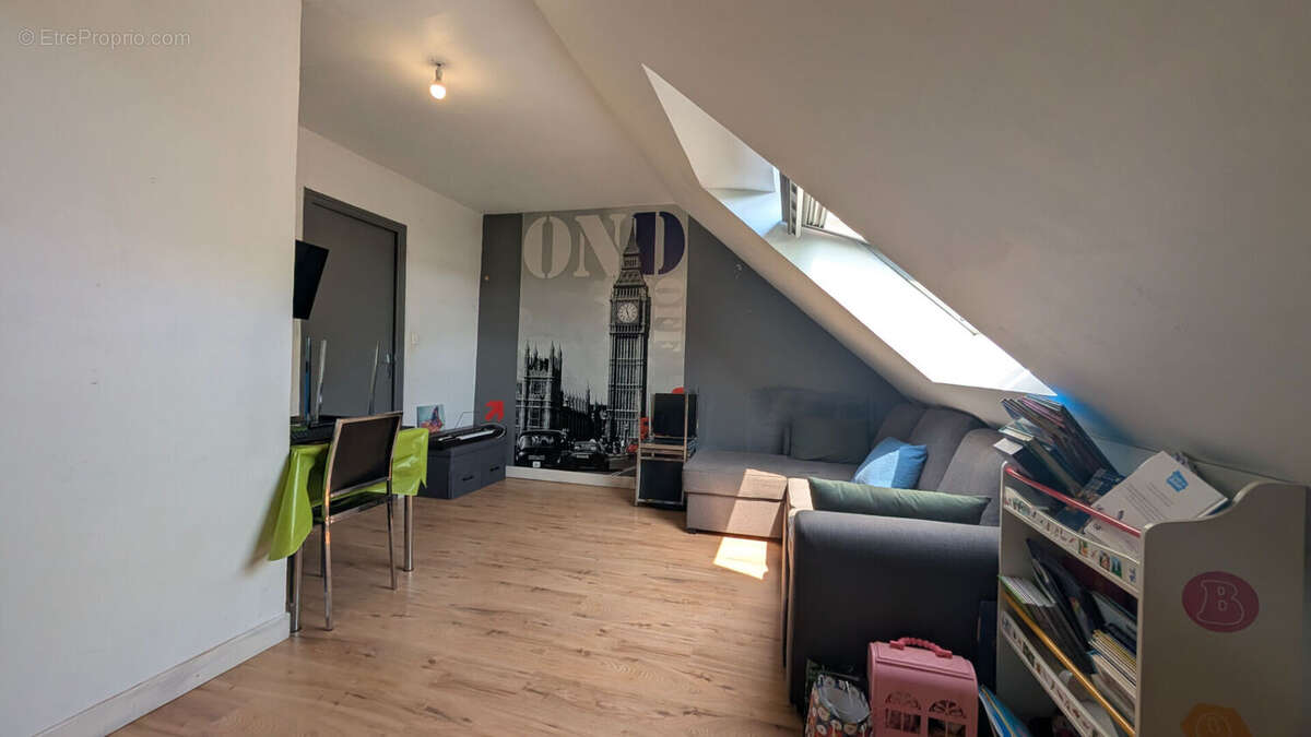 Maison familiale de 170 m² sur plus de 2 500 m² de terrain - photo 10