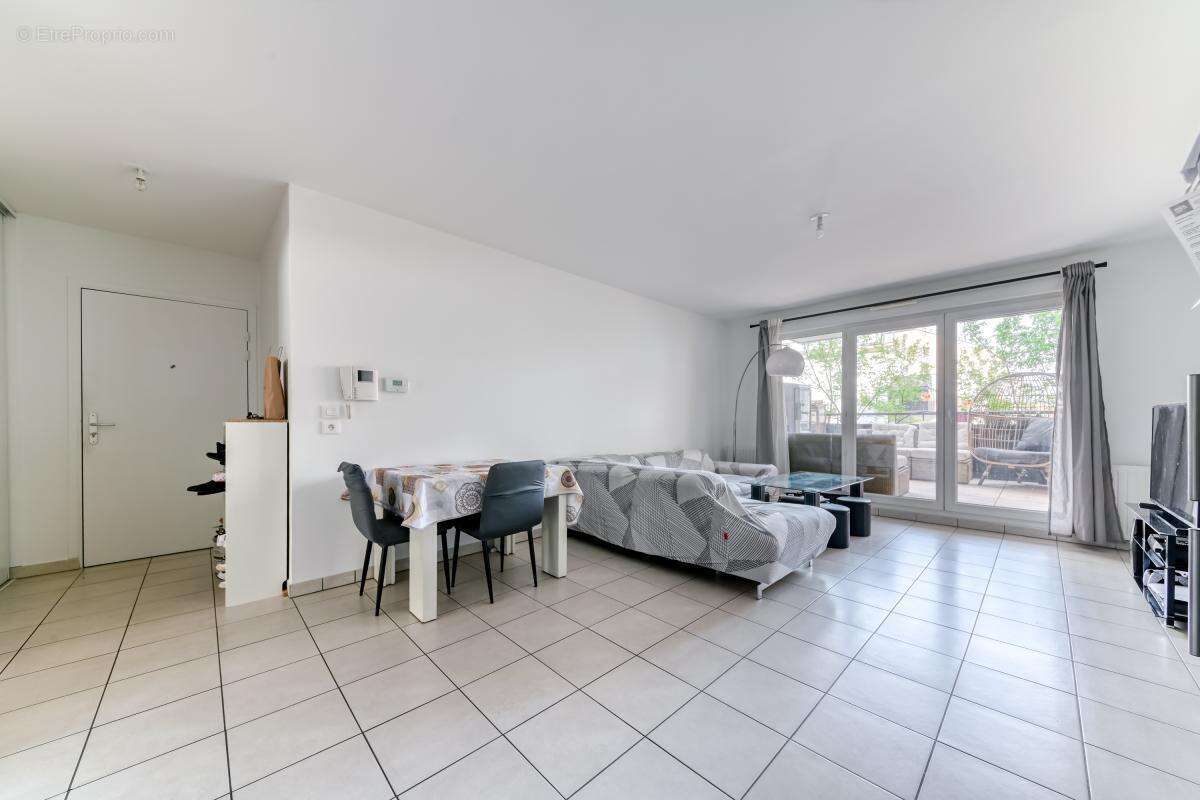 Appartement à VENISSIEUX