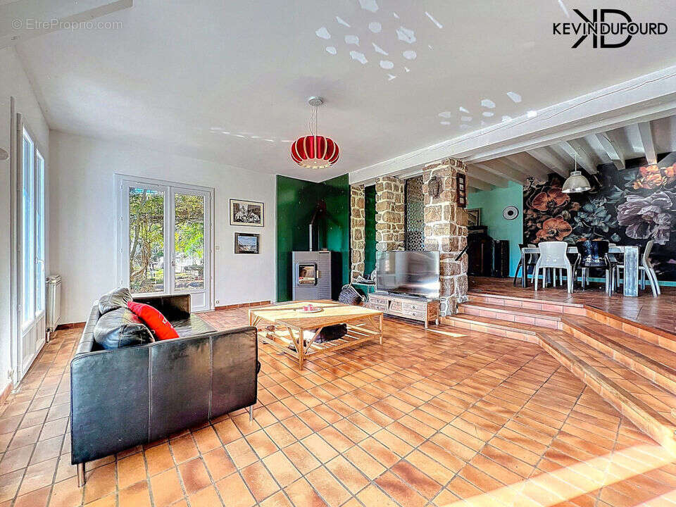 Maison à ANTRAIGUES-SUR-VOLANE