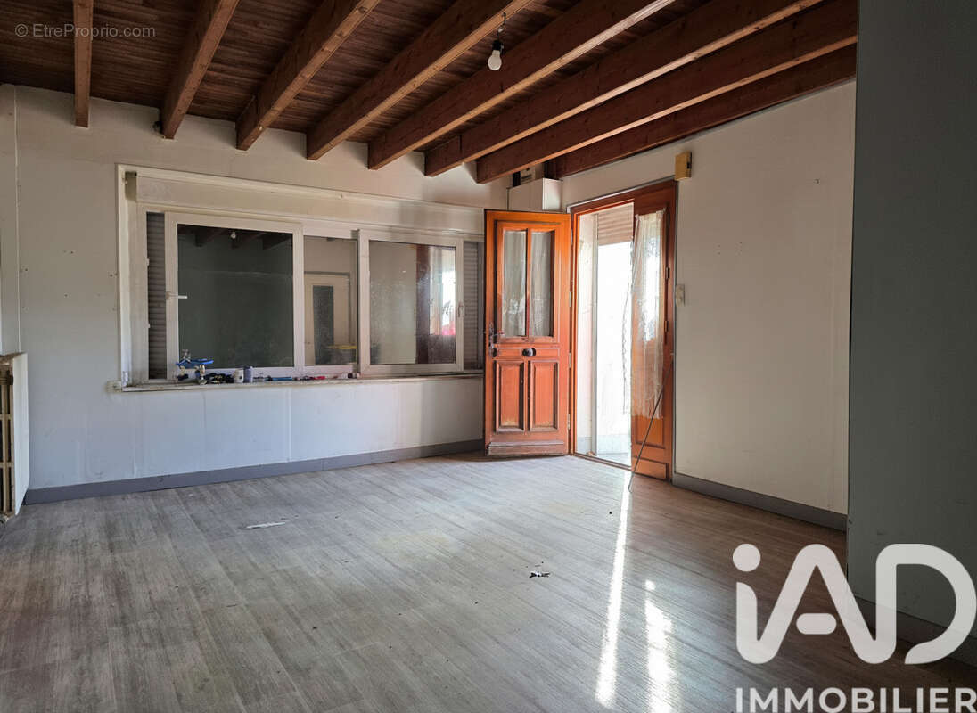 Maison 106 m² à Saint-Glen  - photo 3