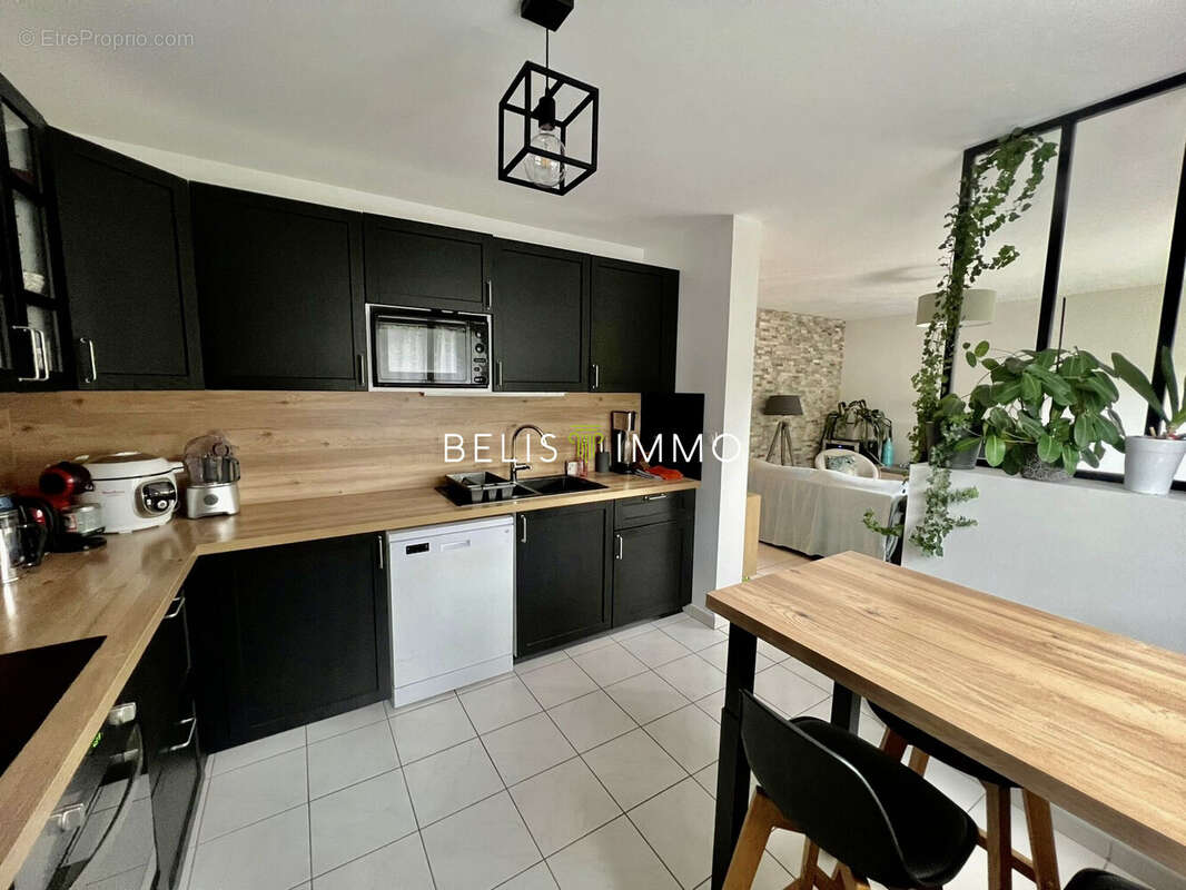 Appartement à BALLAN-MIRE