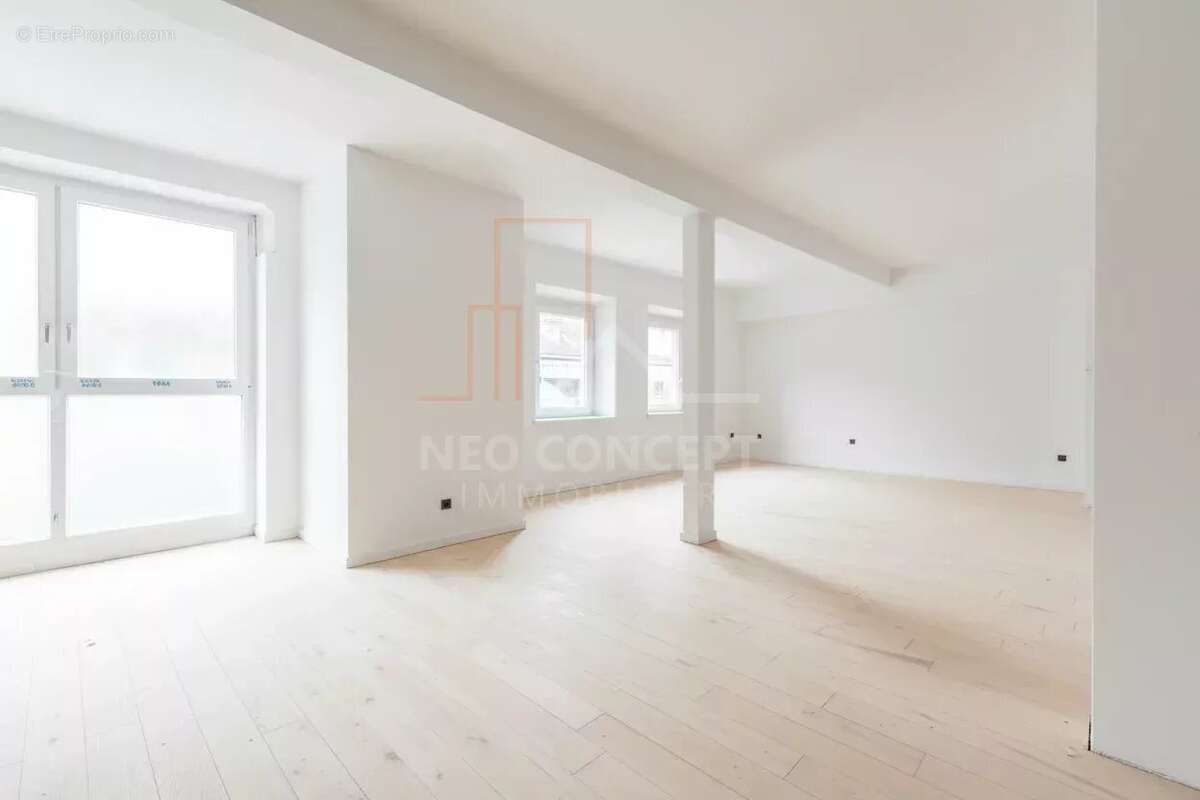 Appartement à NIEDERMODERN