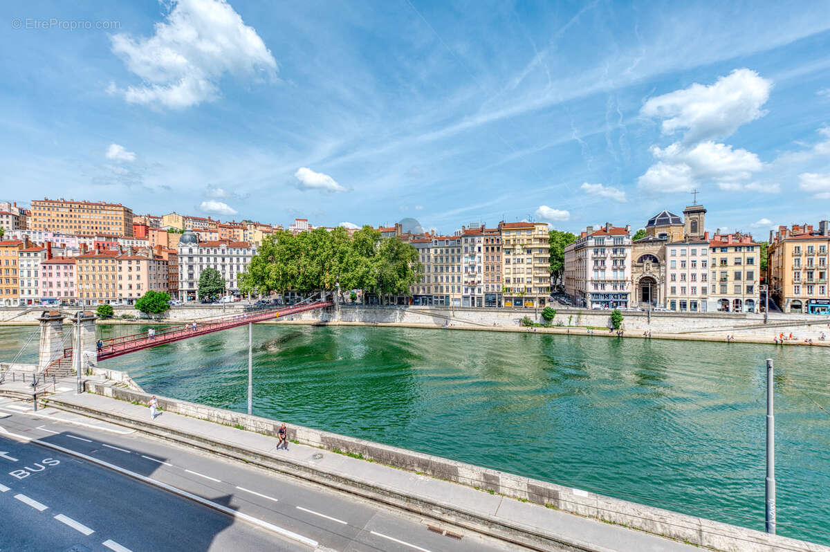 Lyon 05. Saint-Paul Quai de Bondy-en face des terreaux. Appartement avec vue sur la Saône dans - photo 11