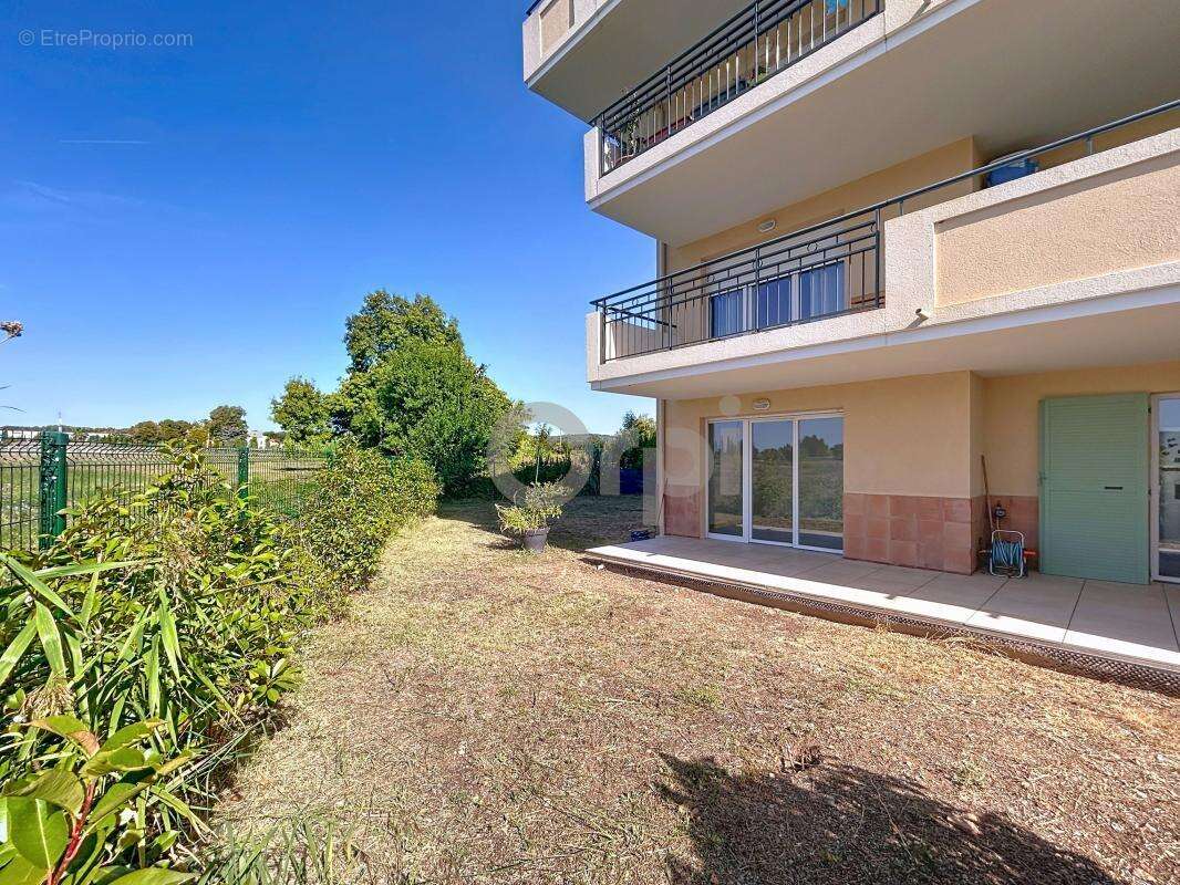 Appartement à LE MUY