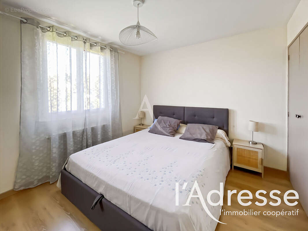 Appartement à CEYRESTE