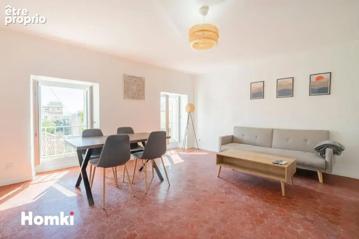 Appartement 2 pièces 58 m² · à Marseille-4e · 58 m² · 225 000 €