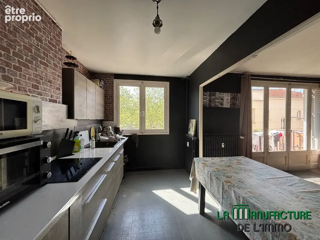Saint etienne jules janin/chateaucreux - appartement t3 loué de  61.98m2 avec balcon - photo 2