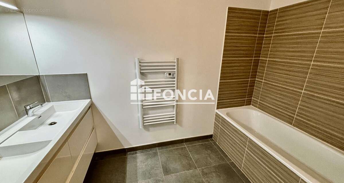 Six fours centre ville au calme dans une residence de bon standing - photo 6