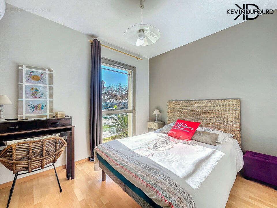 Maison à SAINT-ETIENNE-DE-FONTBELLON