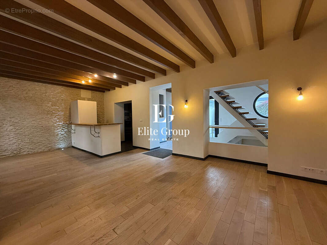 À vendre charmante maison de ville  à cognac -  5 pièces - photo 5