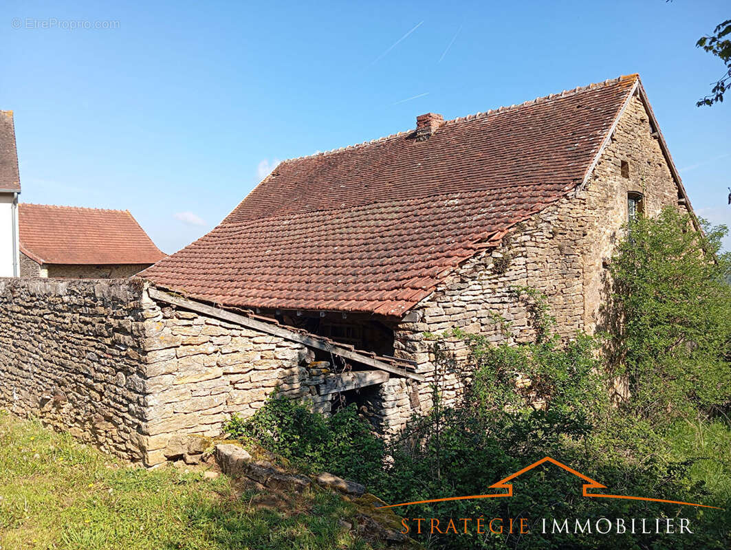 Maison à SAINT-MARTIN-DU-TARTRE