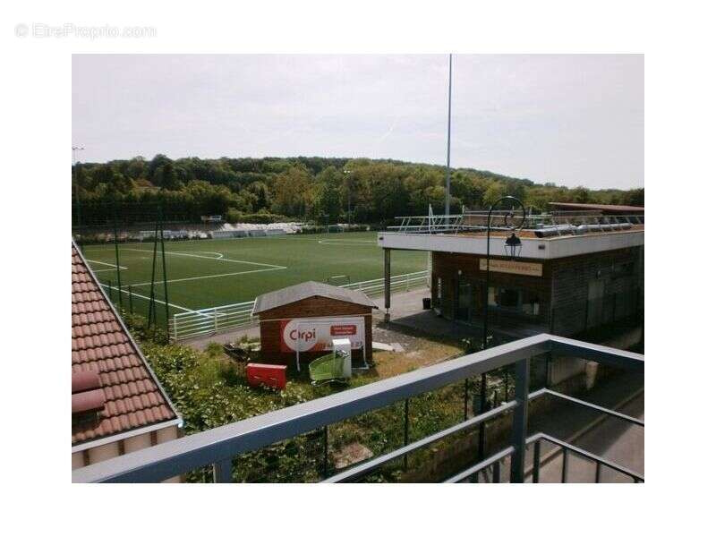 Appartement à VAUJOURS