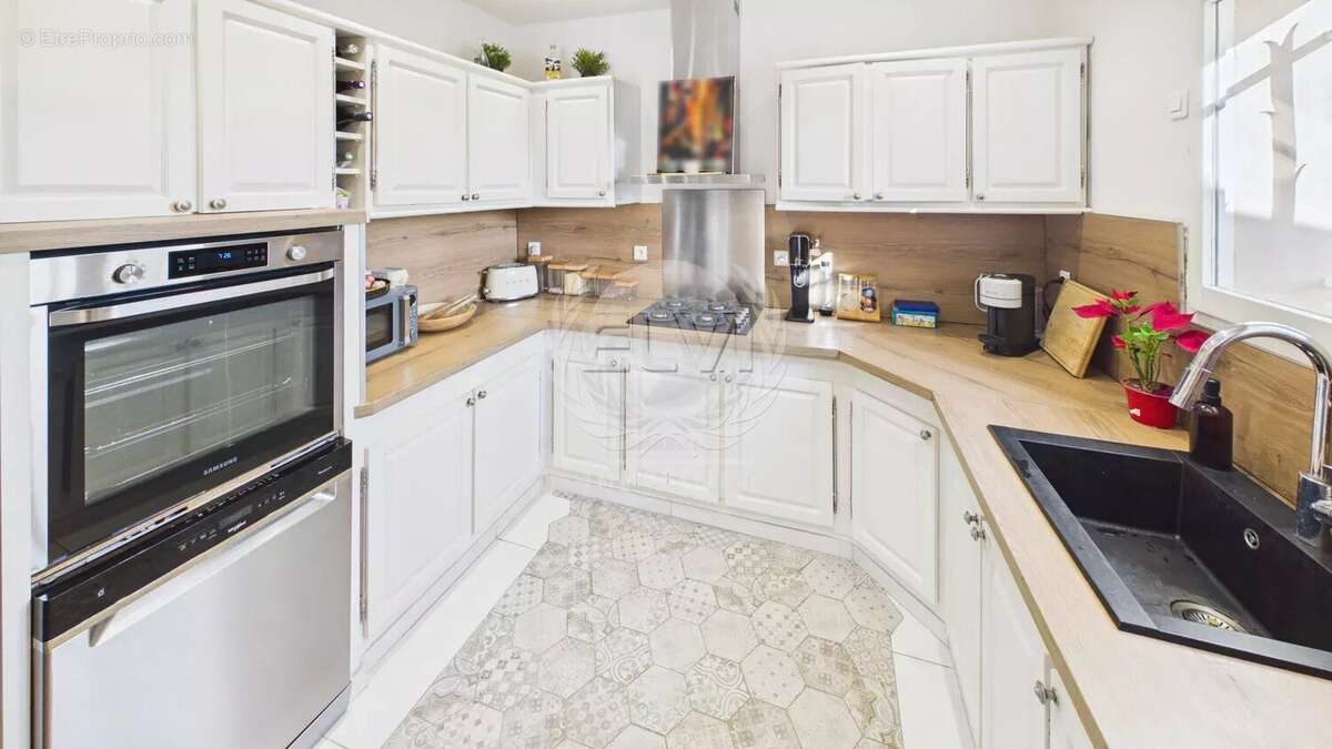 Maison à PLAN-DE-LA-TOUR