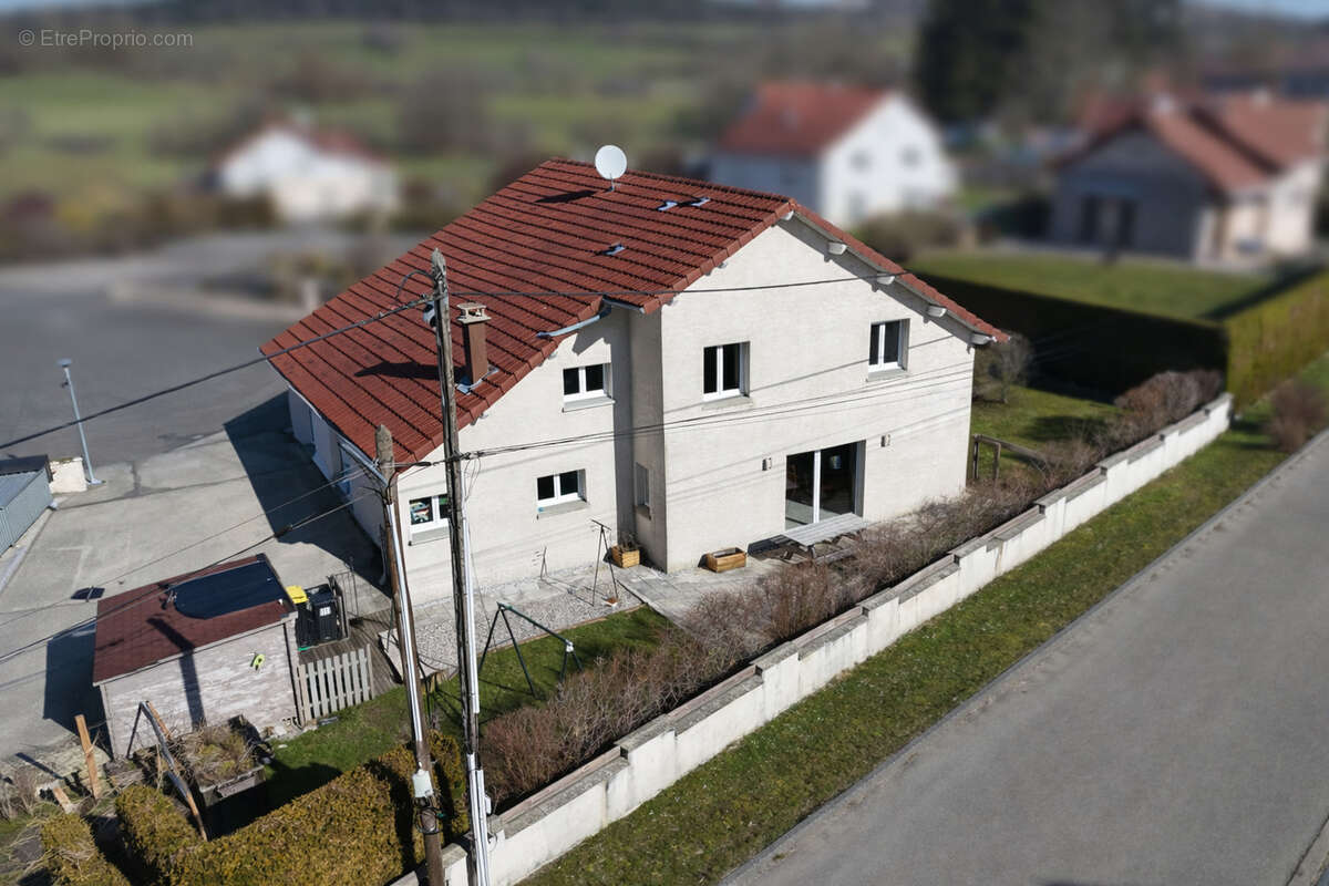 Maison à FERRIERES-LE-LAC