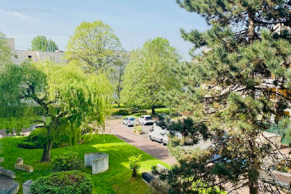 Appartement à TORCY