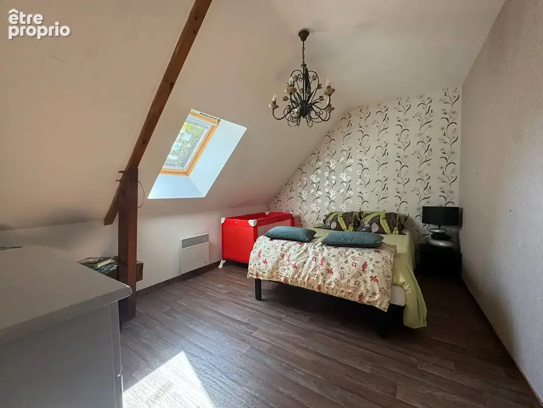 Maison familiale  de 5 pièces avec jardin _ Clermont Créans - photo 8