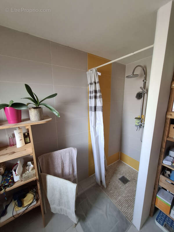 Maison à FONTVIEILLE