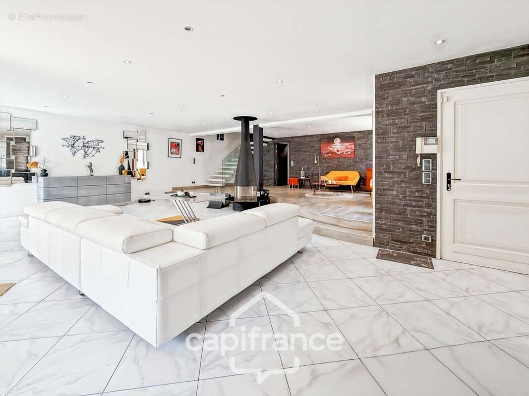 Le perreux sur marne (94) – maison familiale 262,50m² – 4 suites – jardin et piscine hors sol – garage double - photo 5