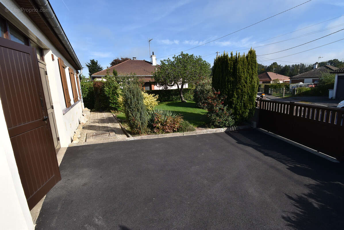 Maison à SAINT-LOUP-SUR-SEMOUSE