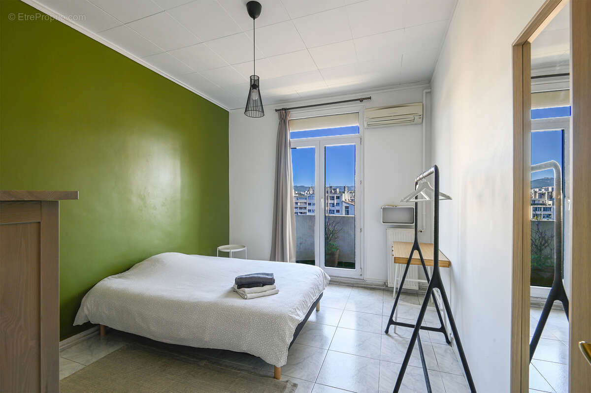 Appartement à MARSEILLE-3E