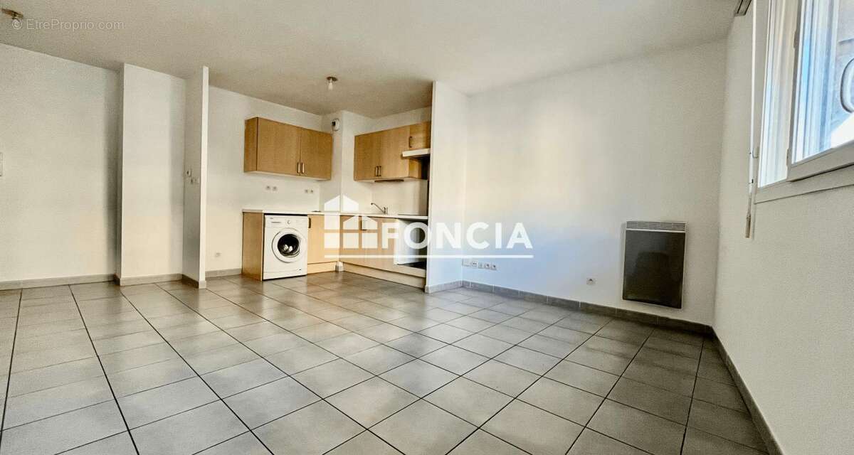 Appartement à MARSEILLE-4E