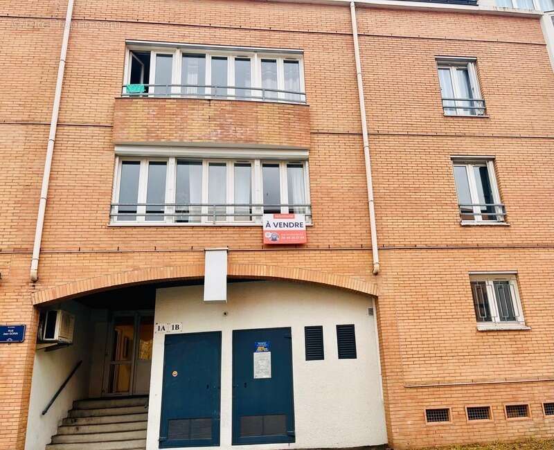 Exclusivité Beau T3 lumineux avec garage – Ile de Nantes – Idéal pour préparer votre future résidence - photo 8